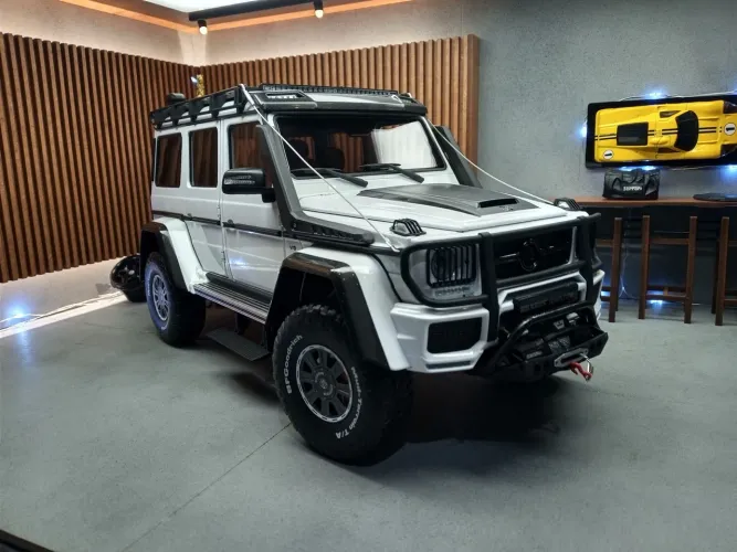 Miniatura Brabus 550 Adventure Almost Real 1/18