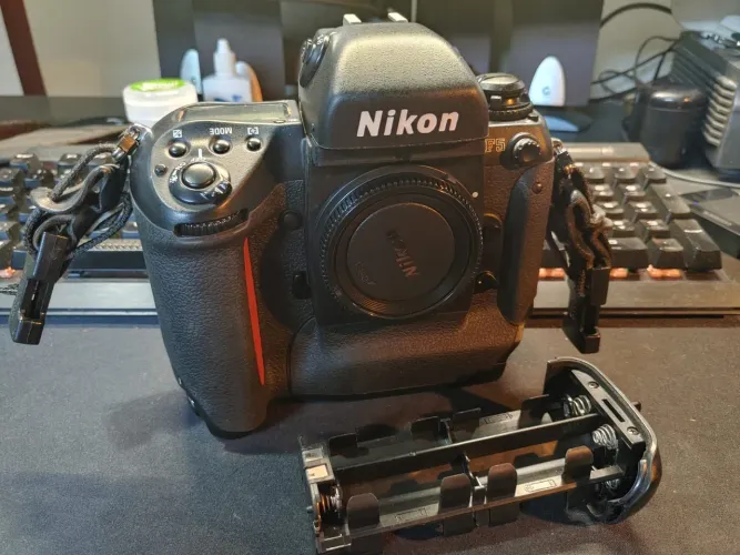 Câmera fotográfica Nikon F5