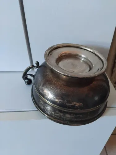 Pote antigo com banho de prata