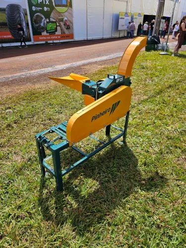 Ensiladeira ep 25 Pinheiros para motor 
