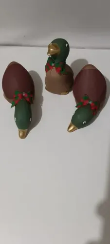 Três Patos Decorativos de Porcelana