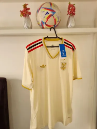 Terceira camisa do Flamengo.