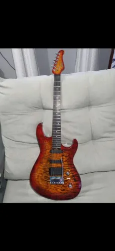 Guitarra cort G Custom