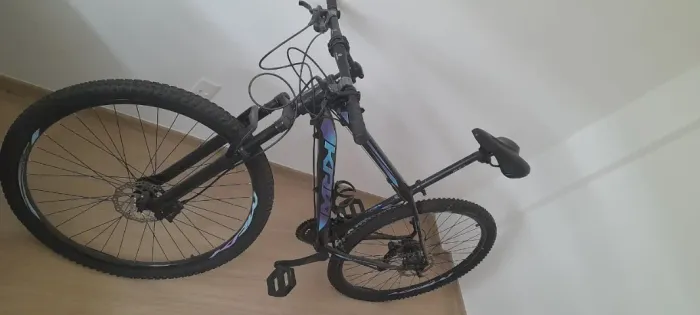 Bicicleta Aro 29  Alumínio 27 Vel Freio a Disco Hidráulico