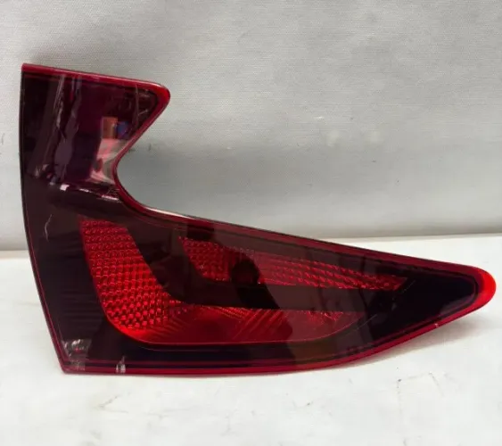 Lanterna Traseira Tampa | Hyundai HB20 Hatch | 2020 A 2022 | Lado Esquerdo - Usada