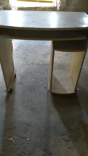 Mesinha para computador/ estudo + cadeira