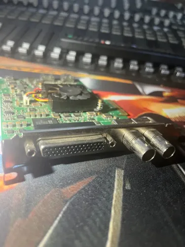 Placa de Captura Blackmagic DeckLink Studio 4K