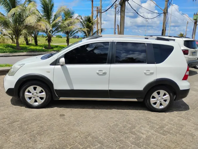 Nissan Livina X-Gear 1.8 SL Automático 2014 - Top, Revisado, GNV Legalizado