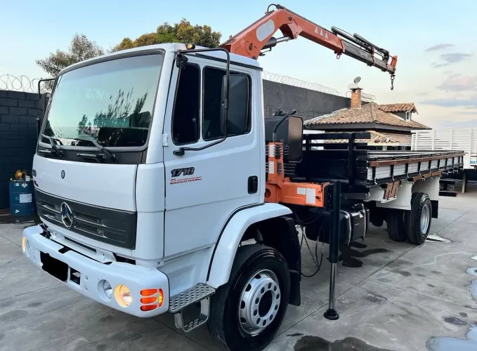 MB 1718 Munck de 10 T 2005
