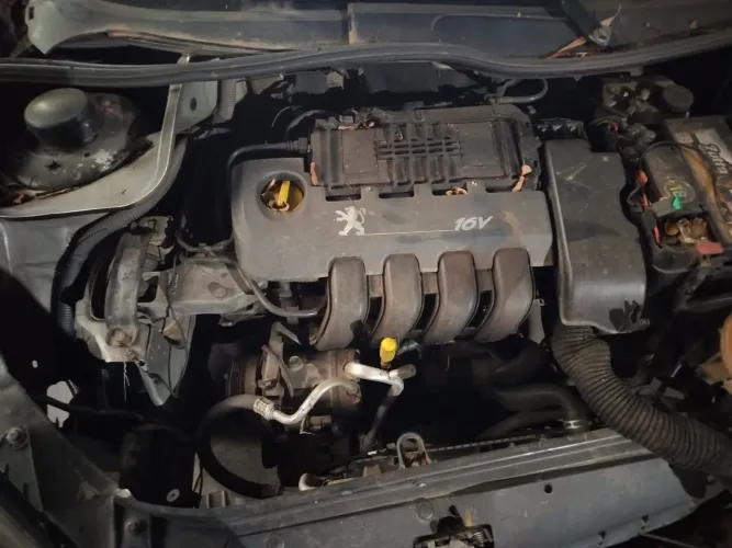 Motor parcial Peugeot 1.0 16 v