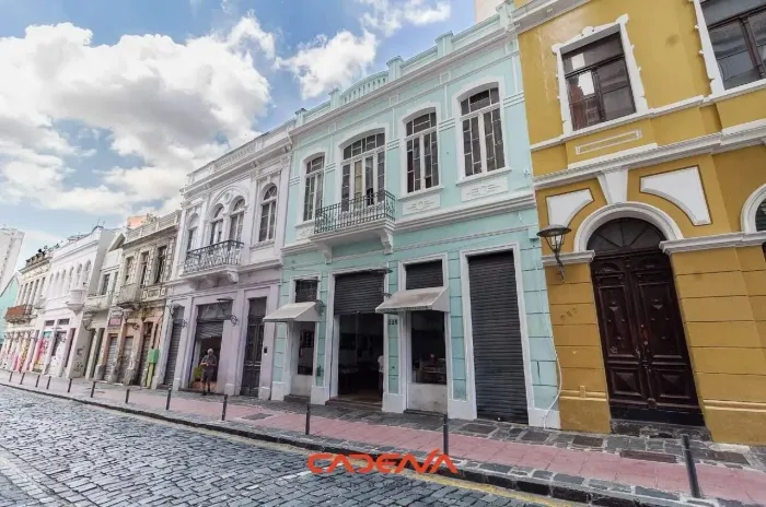 Casa comercial histórica à venda no Centro