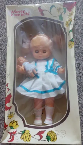 Boneca Antiga na caixa Nancy e seu Bebê Lacrada Anos 70/80