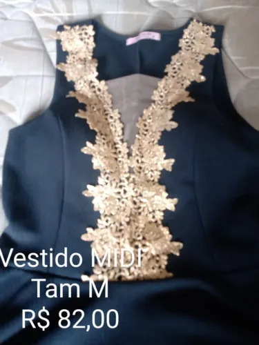 Vestido Midi preto com Detalhes Dourados Tam M