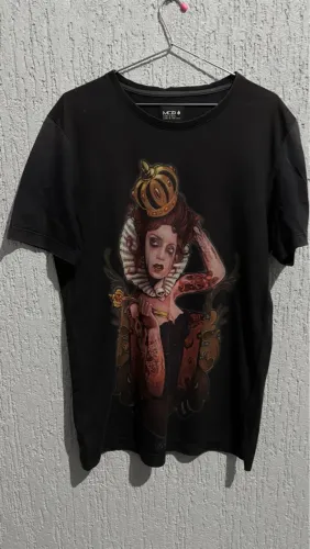 Camiseta MCD Queen Tattoo - Preta