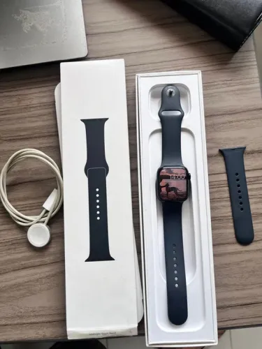 Apple Watch Series 7 - Preto - 41mm