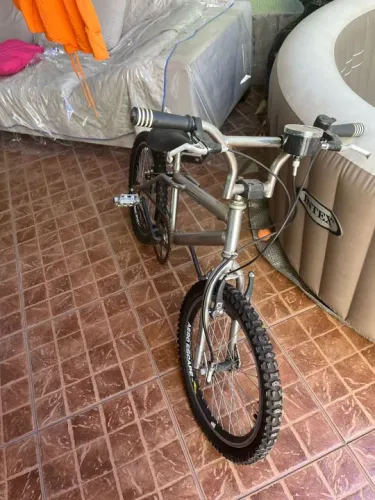 BICICLETA COM VELOCIMETRO 400 PRA IR EMBORA