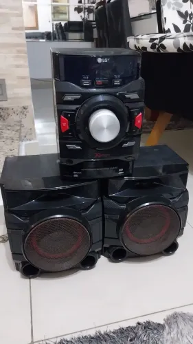 Mini System LG CM-4450 com caixas de som