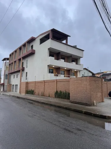 Kitnet à 100 metros da praia de Ipitanga