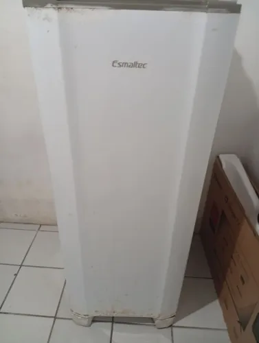 Geladeira esmaltec
