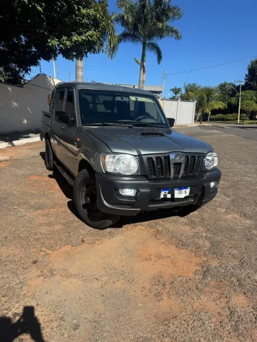 Mahindra Pik-Up CD 2.2 4X4 (diesel) Mec. 2013