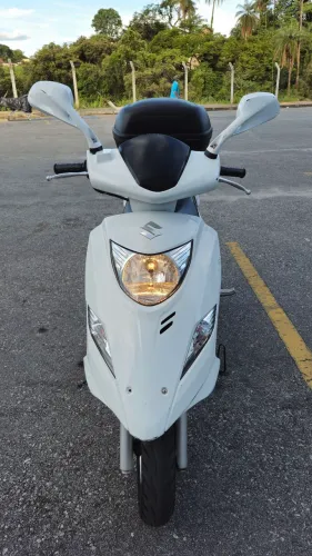Suzuki Burgman 125 2014 Automática - Ótimo Estado, Econômica e Completa
