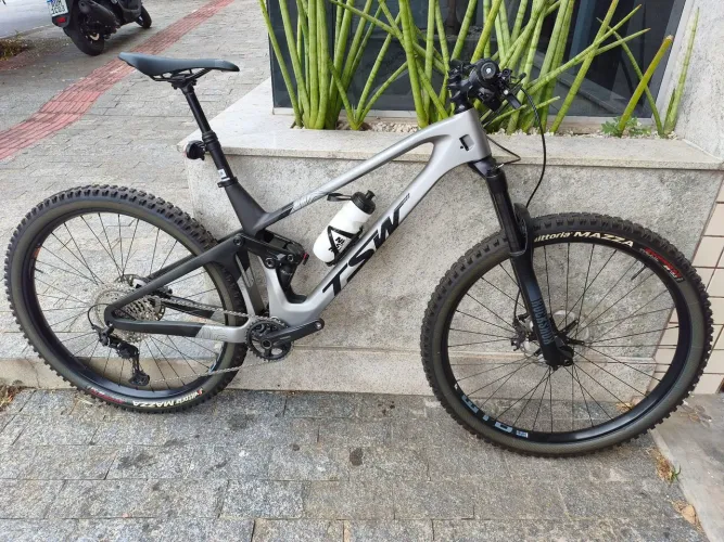 TSW All Quest,carbono,Tam 19 toda original igual zero km