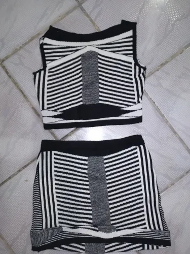 Conjunto blusa e saia