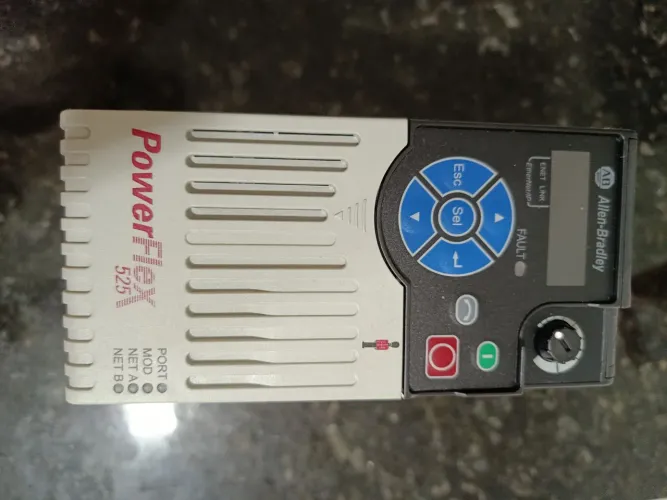 Inversor Allen Bradley Power flex 525 1.0 CV 220 v