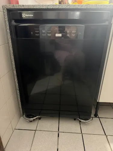 Lava-Louças Electrolux 14 Serviços Preta Experience com Função Higienizar Compras (LL14P)
