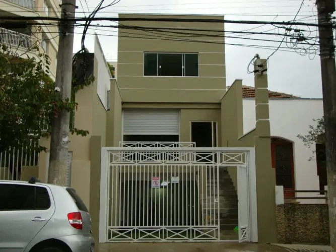 Loja na Rua Caraíbas, 322 170 m²