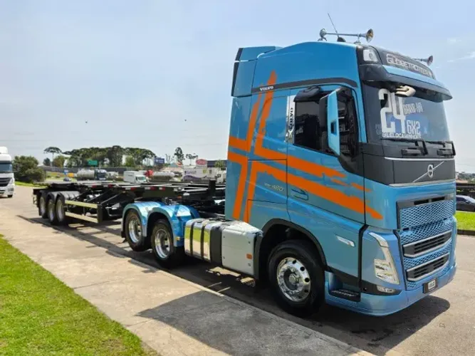Volvo FH 460 6x2 Globetrotter Ano 24 Automático baixo km Porta Container Ibiporã 40 pés 12