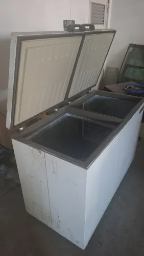 freezer dupla ação metalfrio 110v usado