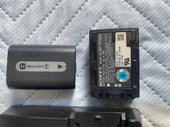 Carregador  e baterias sony