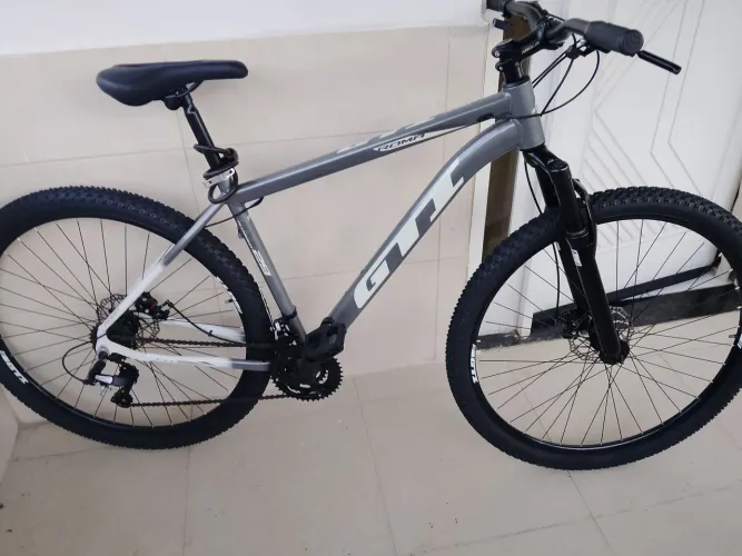 Vendo bicicleta ( usada apenas 1 vez )