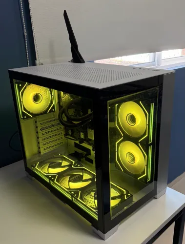 PC Gamer DDR5 32GB - Ryzen 5 8500G - Gabinete Lian Li Premium