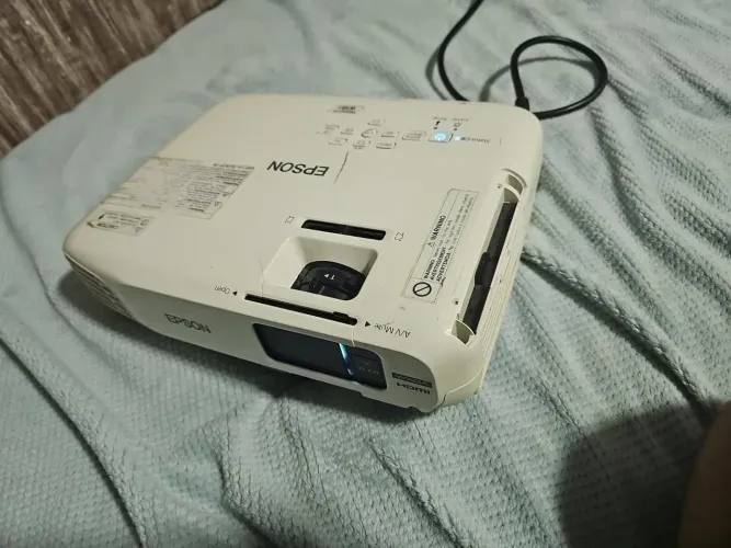 Projetor EPSON 1200 horas de lâmpada usada