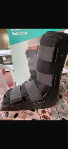 Vendo bota ortopédica nova 
