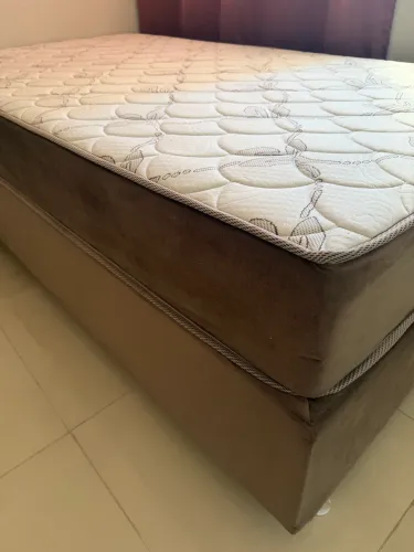 Cama solteirão nova