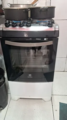 vendo fogão Electrolux *