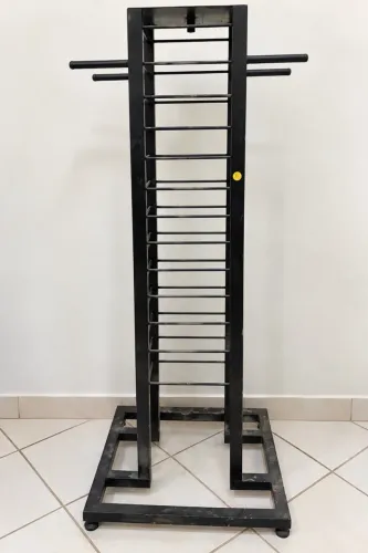 Arara de Roupas de Ferro - Seminova