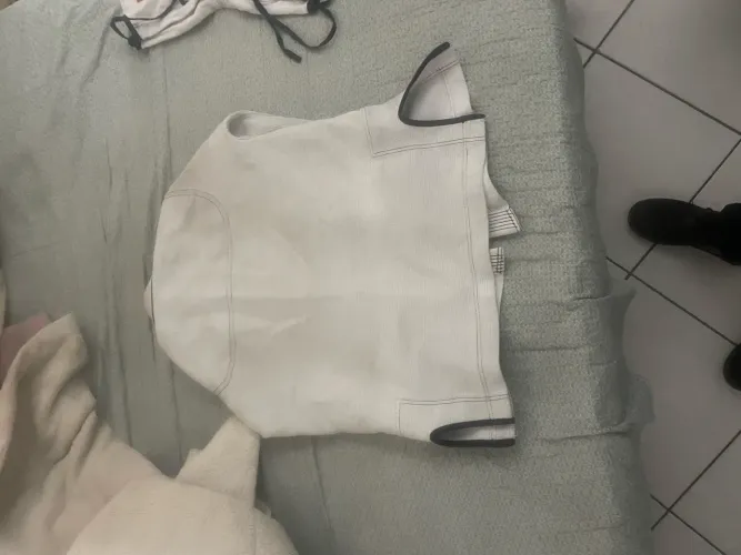 Vendo kimono a3 branco com faixa