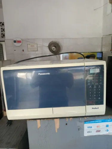 Microondas Panasonic 25 litros funcionando perfeitamente Marília SP 
