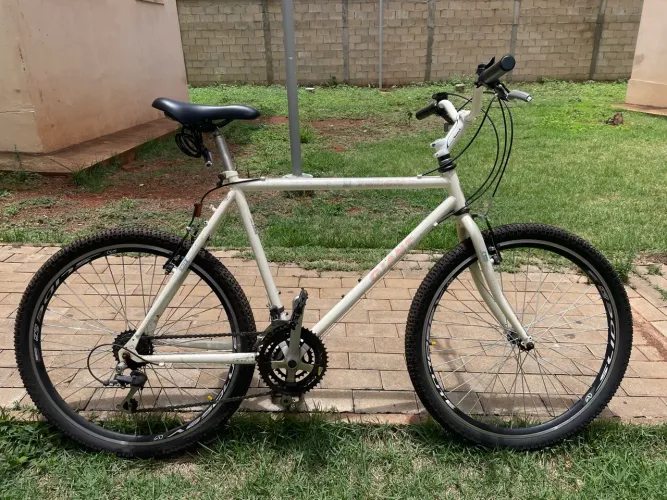 Bicicleta Giant Yukon aro 26 restaurada 1991
