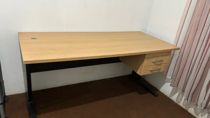 Vendo Mesa de Escritório / Escrivaninha