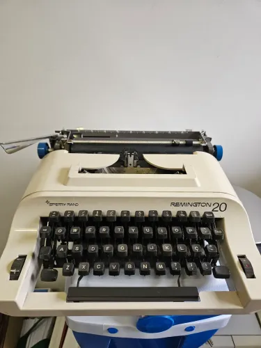 Máquina de escrever