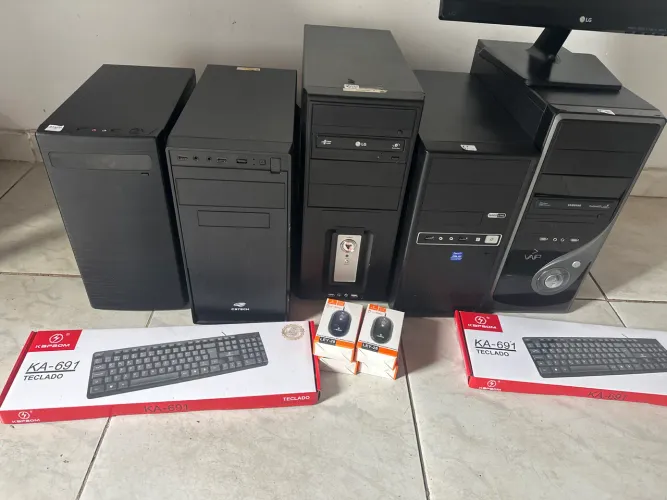 i3 com monitor 8 gb  para empresas tela 19 polegadas teclado mouse e ssd novo