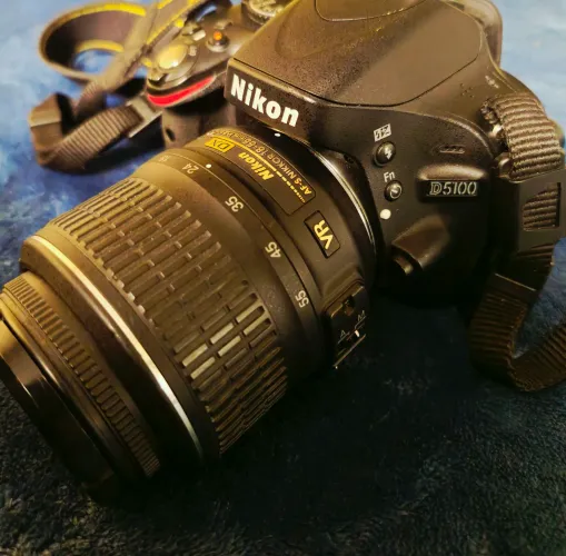 Câmera Nikon D5100 