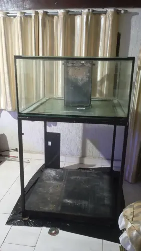 aquário 100x100x50 10mm 500 litros torre central + sump + móvel metalon com madeiras