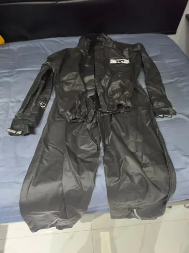 Capa de Chuva Alba Europa GG + Bota Solada Alba GG Em Excelente Estado