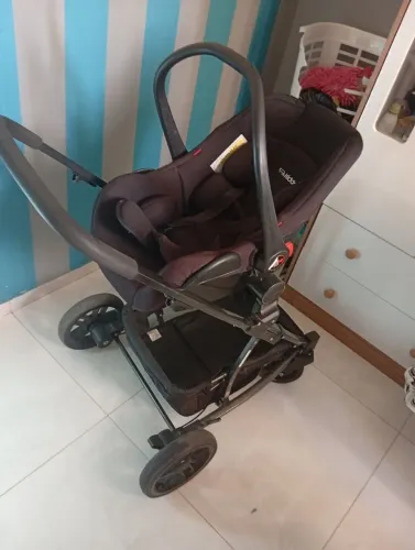 .Carrinho de bebê